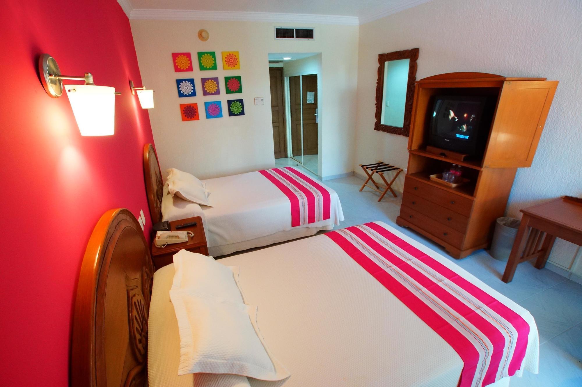 Hotel Margaritas Cancún Exteriör bild