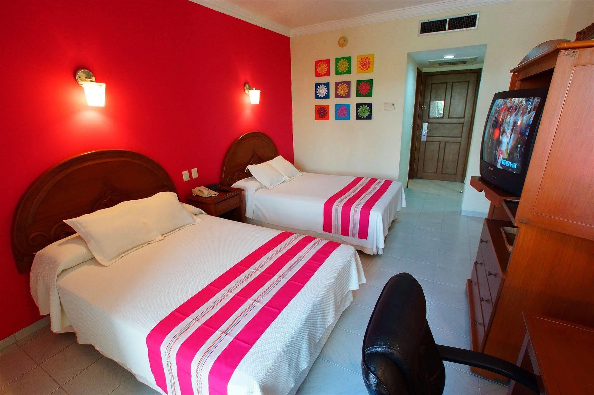 Hotel Margaritas Cancún Exteriör bild