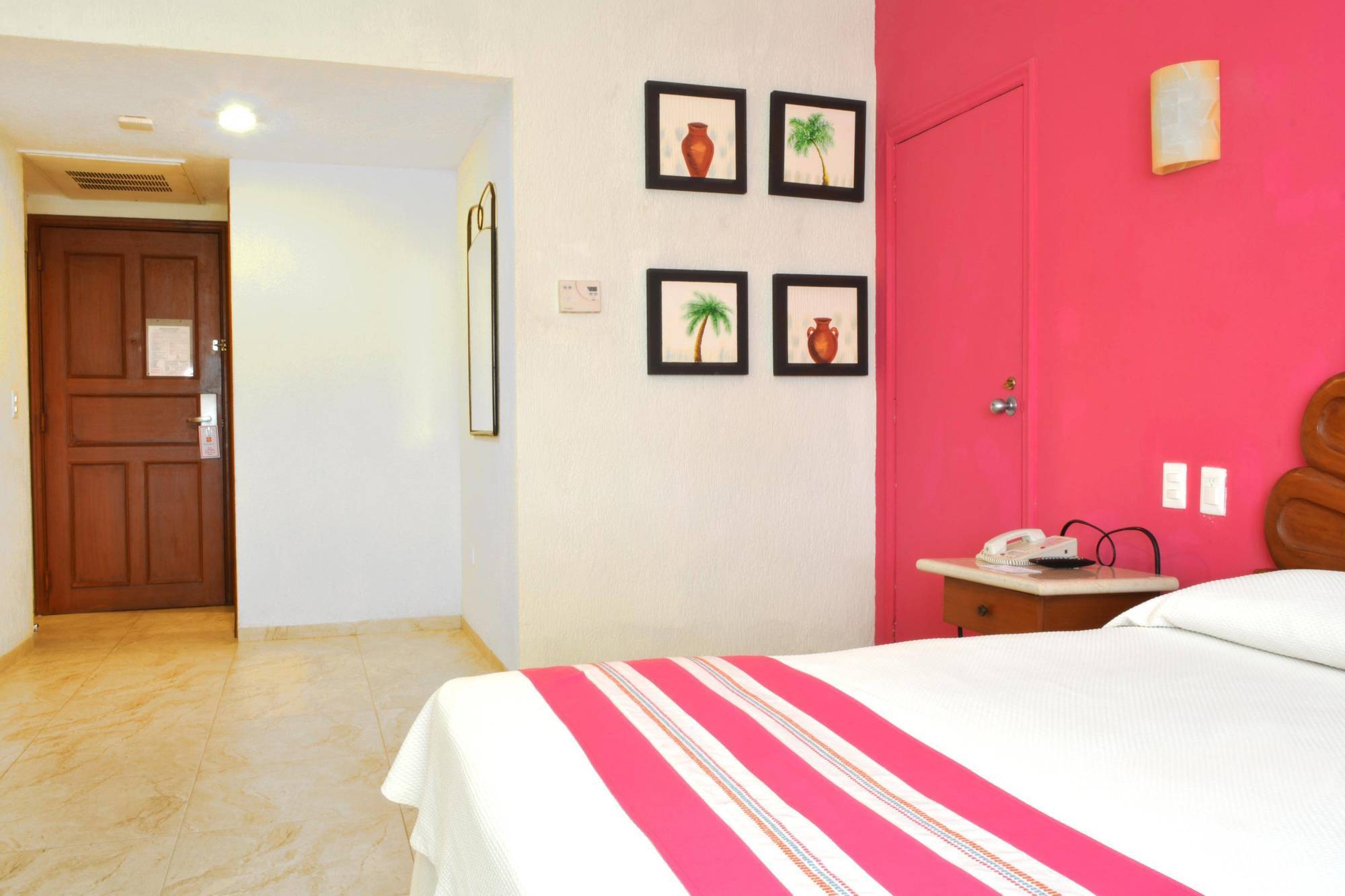 Hotel Margaritas Cancún Exteriör bild